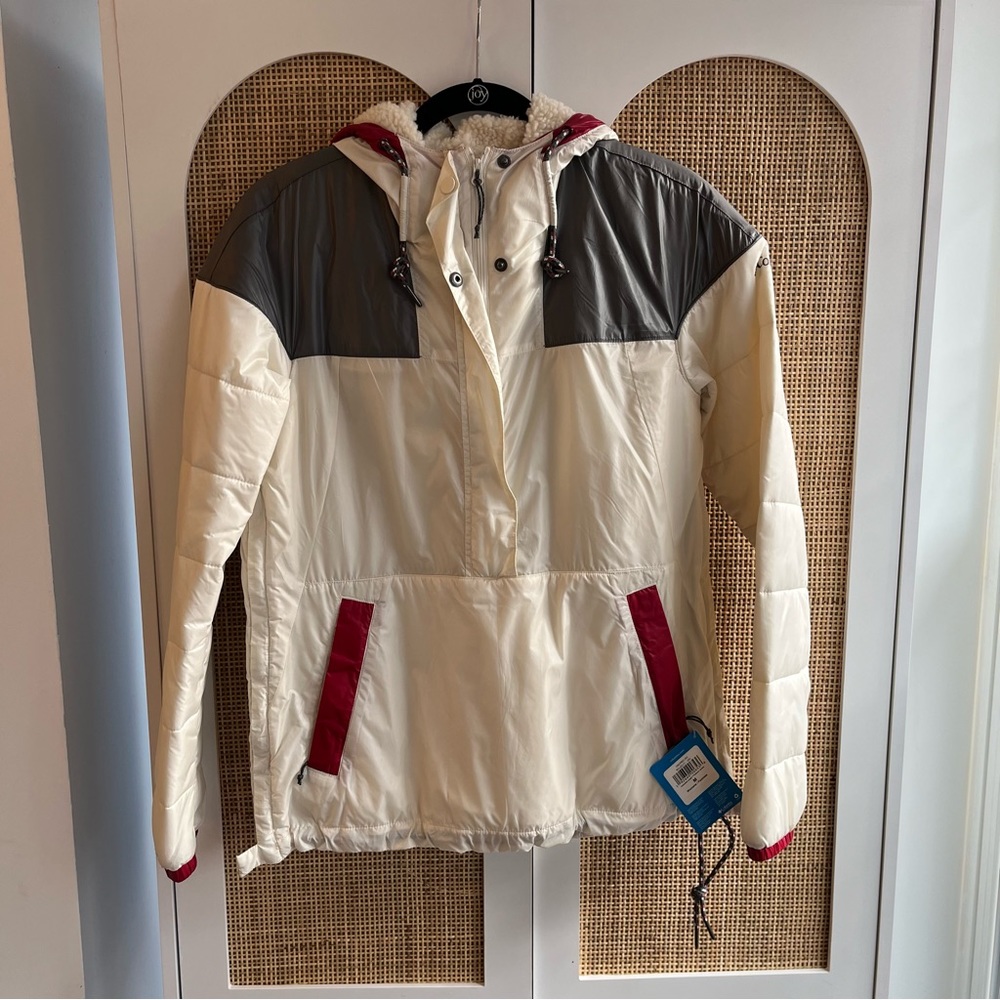 NWT Columbia Lodge Pullover Jacket, Women’s Size M, White and Red